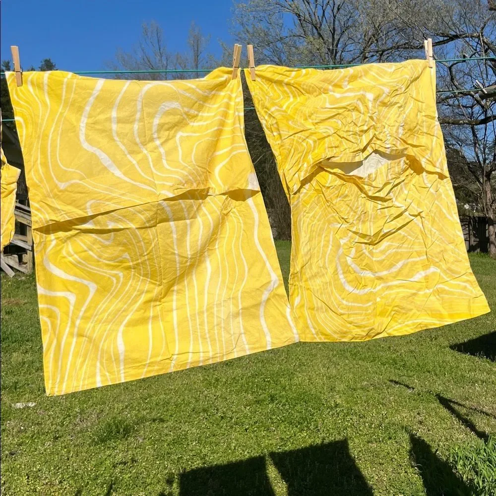 UO Lucas Marble Sham Set in Vibrant Yellow & White Swirl Pattern Standard Size